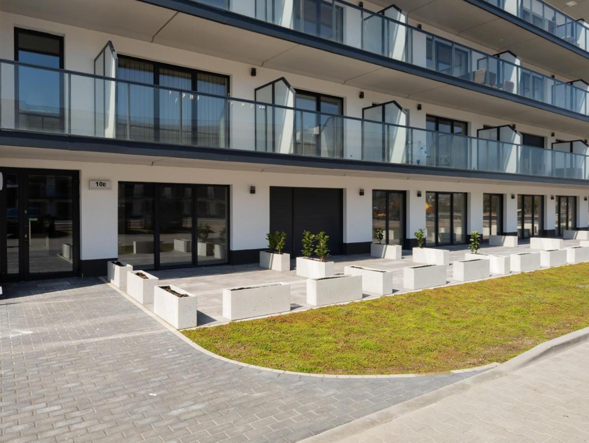 Wellness & Spa Resort Dziwnow Riverfront Apartments With Parking By Noclegi Renters Ngoại thất bức ảnh