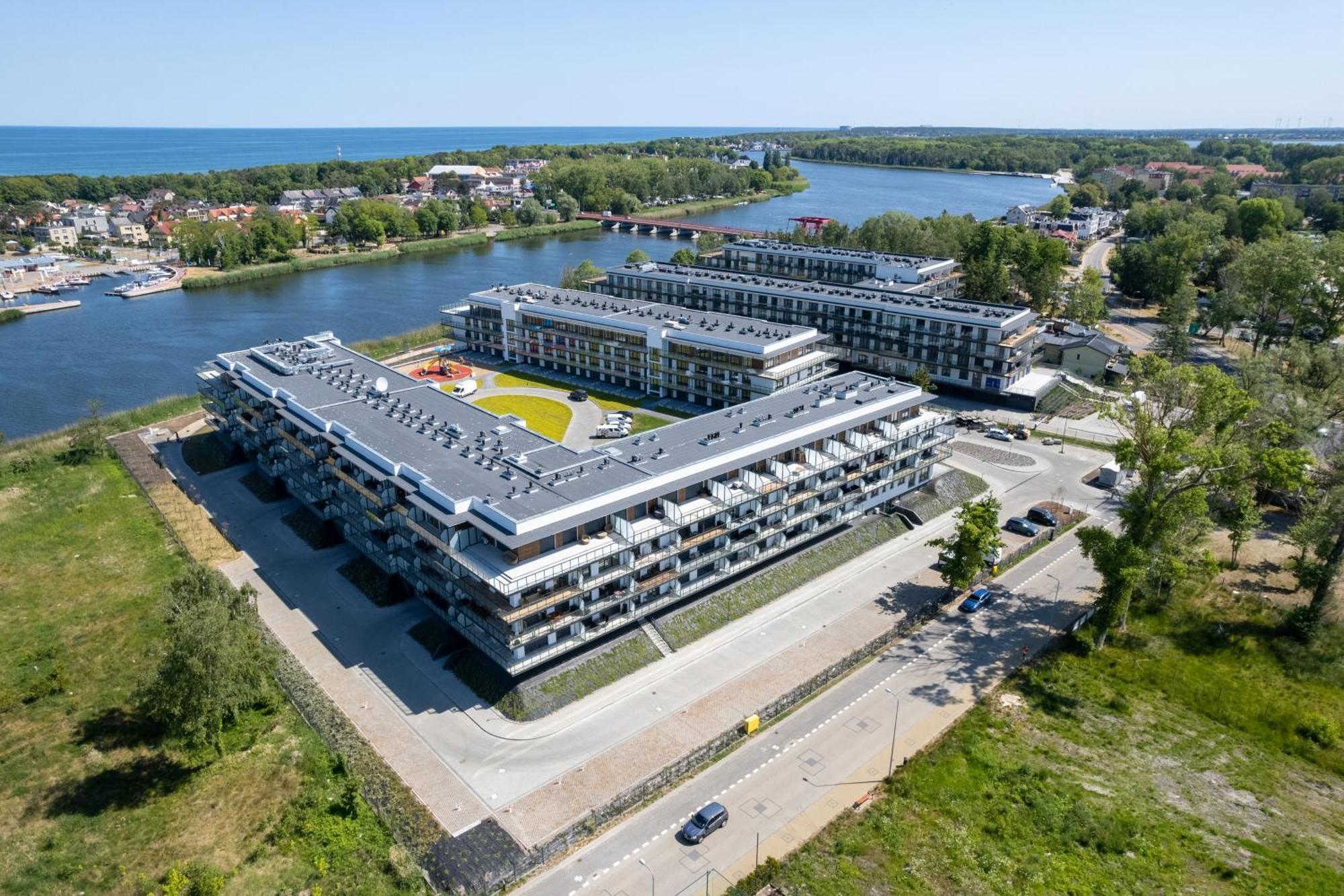 Wellness & Spa Resort Dziwnow Riverfront Apartments With Parking By Noclegi Renters Ngoại thất bức ảnh